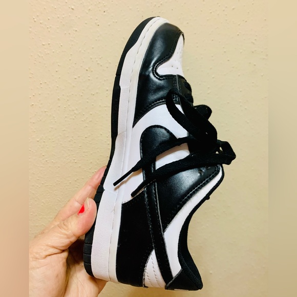 SOLD OUT Nike dunk low women Size :7 US  24 Cm - Picture 5 of 7